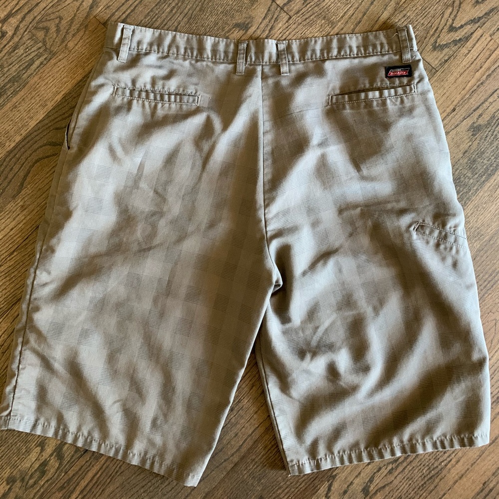 Dickie’s Sz 38 Shorts